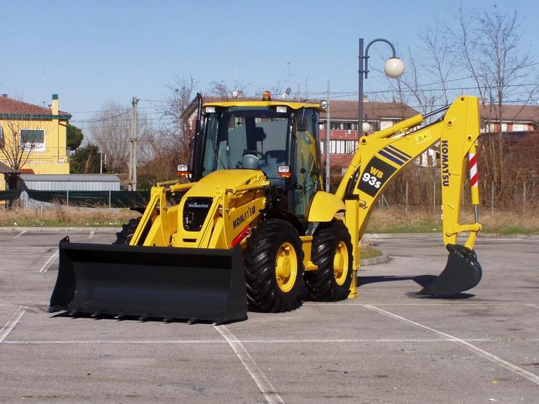 Komatsu WB93S-5: overview, specifications. Picture №2