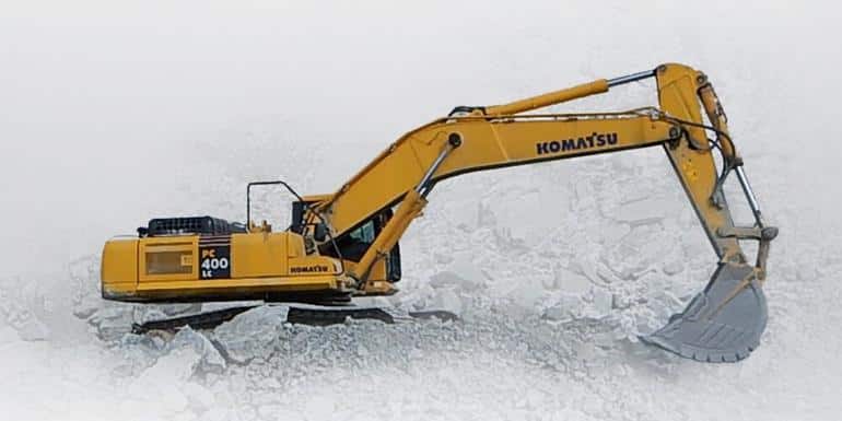 How to choose a Komatsu excavator with a long operating time? Expert advice - Komatsu spare parts at sparepartskomatsu.com