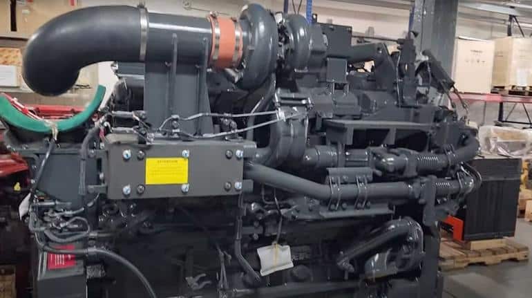 Remanufactured Komatsu SAA6D170E-5 engine: quality and savings! - Komatsu spare parts at sparepartskomatsu.com